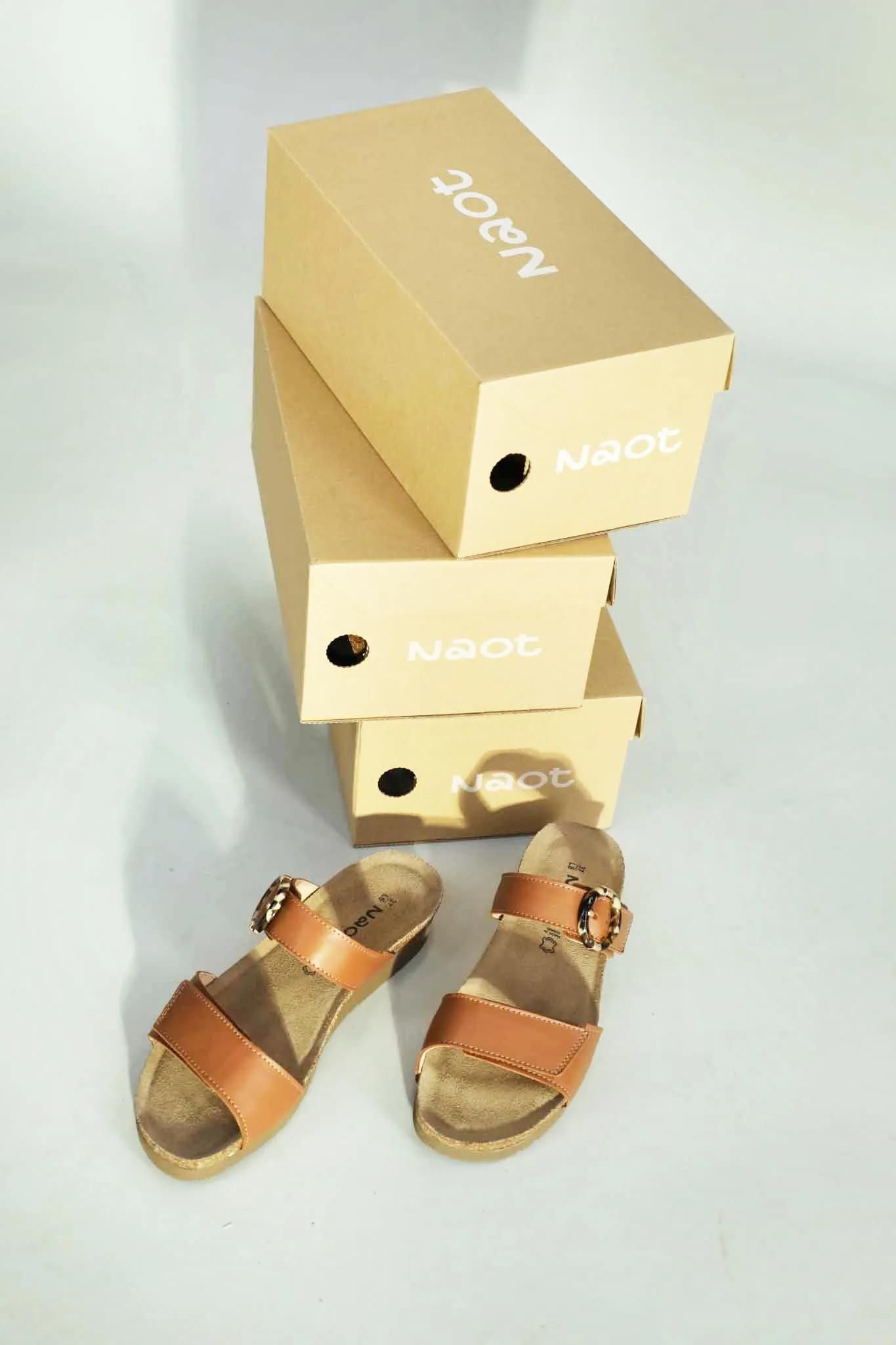 Naot Anabel Sandal Caramel Lthr