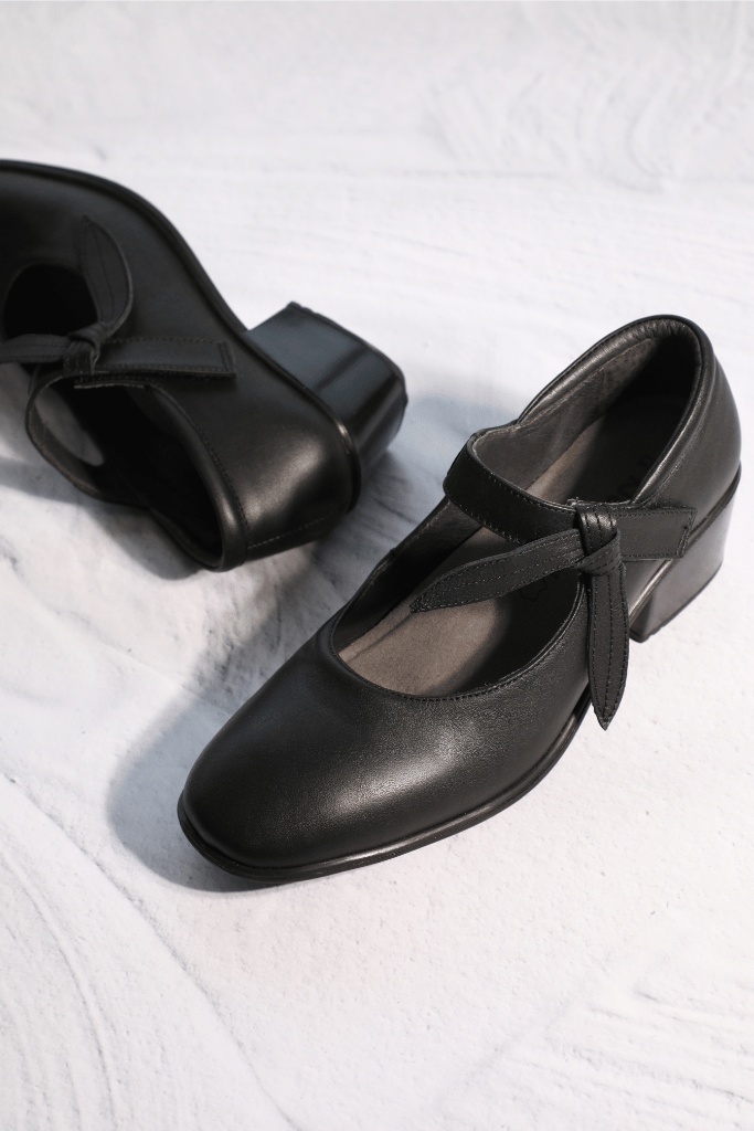 Naot Nobility Heel Jet Black Leather